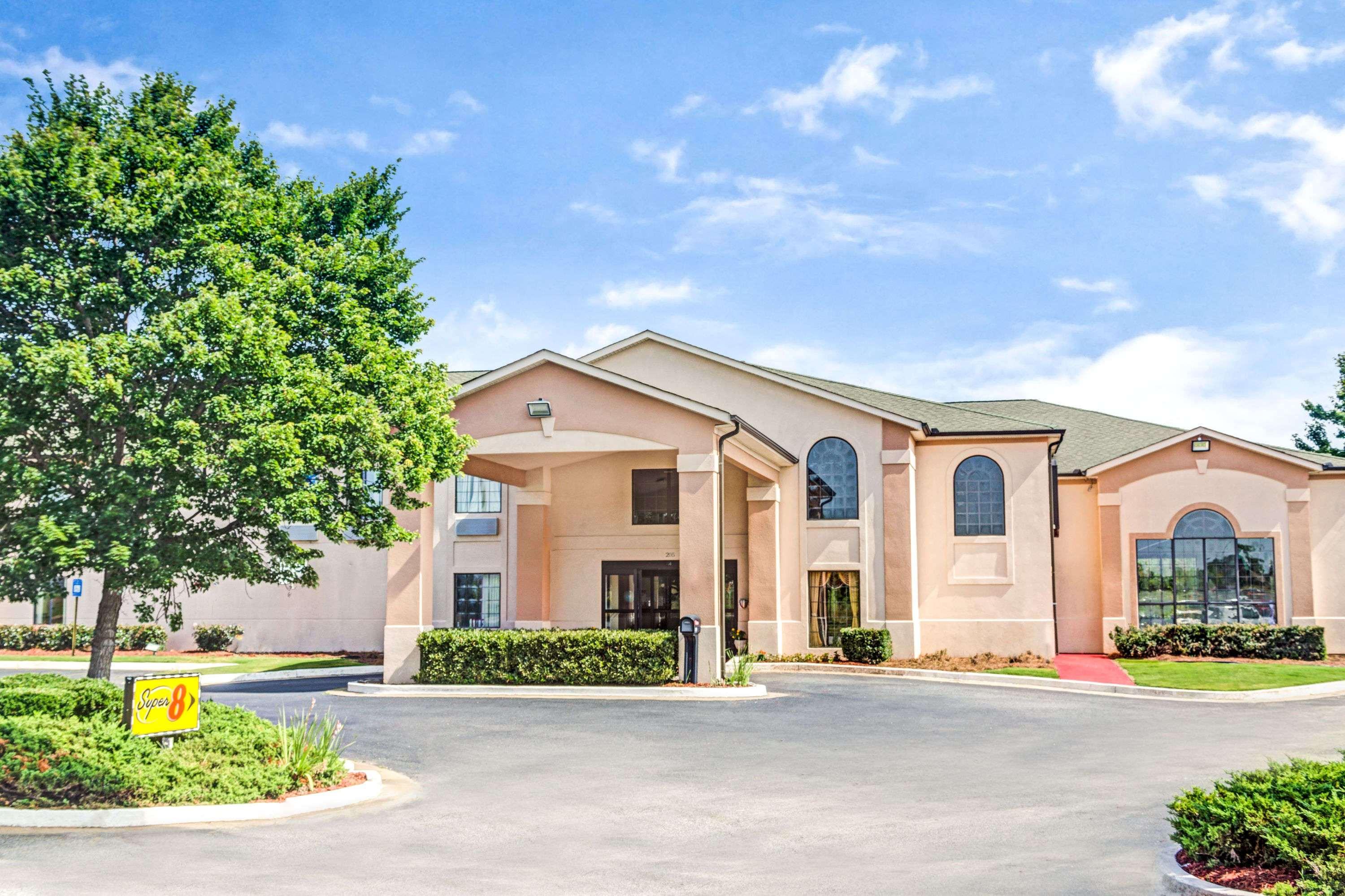 Super 8 By Wyndham Dawsonville Buitenkant foto