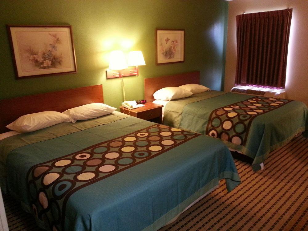 Super 8 By Wyndham Dawsonville Buitenkant foto