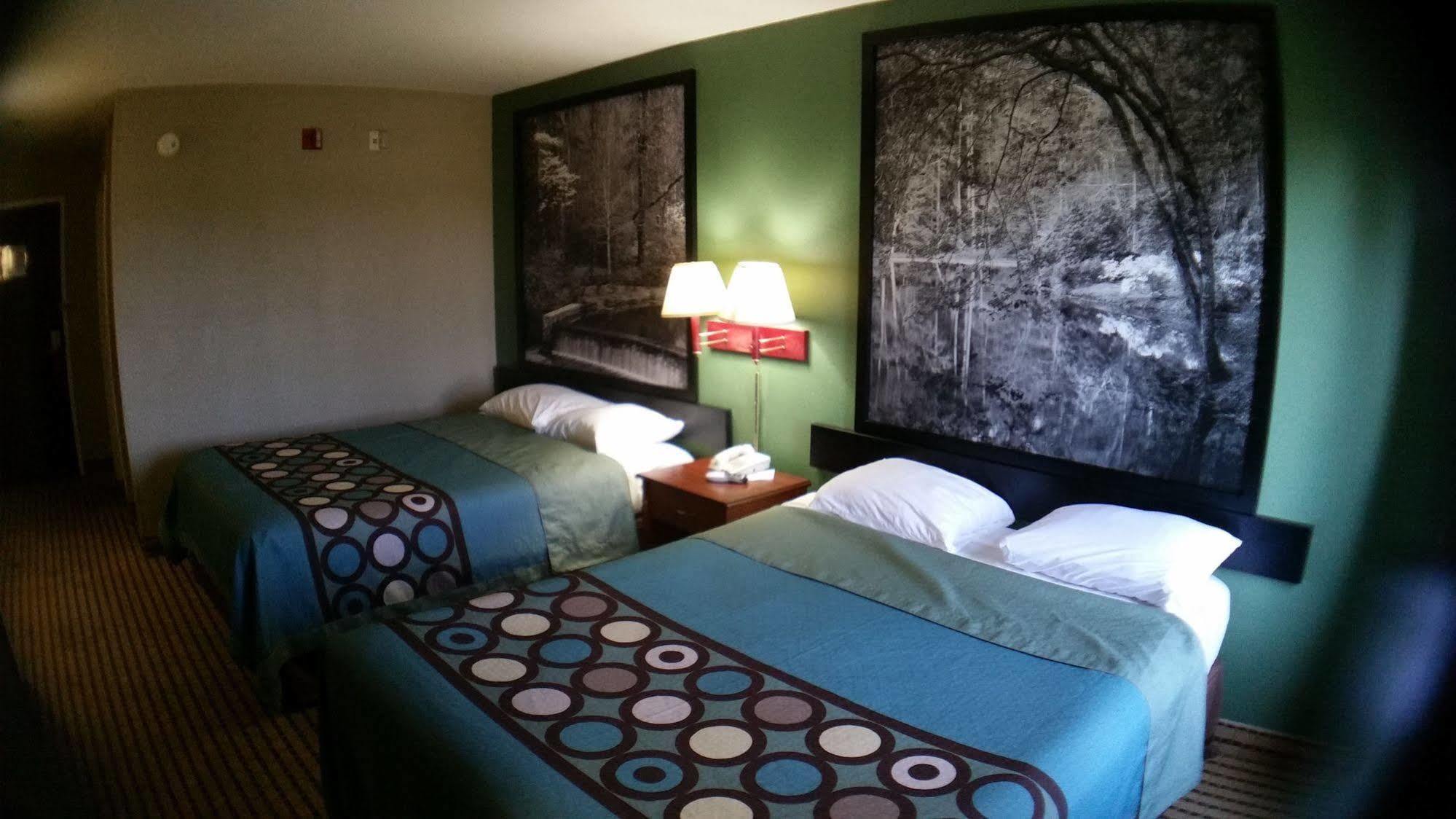 Super 8 By Wyndham Dawsonville Buitenkant foto