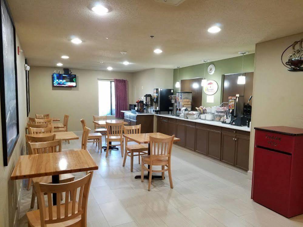 Super 8 By Wyndham Dawsonville Buitenkant foto